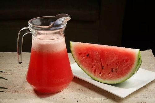 娱乐吃瓜酱两瓶水,揭秘两瓶水背后的秘密