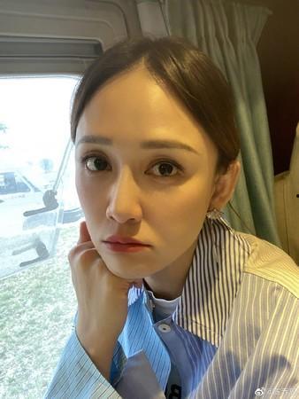 娱乐圈吃瓜陈乔恩微博,吃瓜群众热议不已