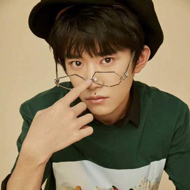 娱乐吃瓜妹易烊千玺微博