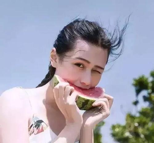 娱乐吃瓜酱背景图高清