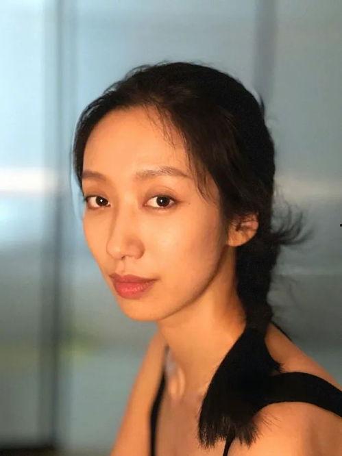 朋友娱乐圈吃瓜文案图片,朋友吃瓜瞬间，明星幕后故事大曝光！